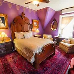 Gifford-Risley House Bed And Breakfast