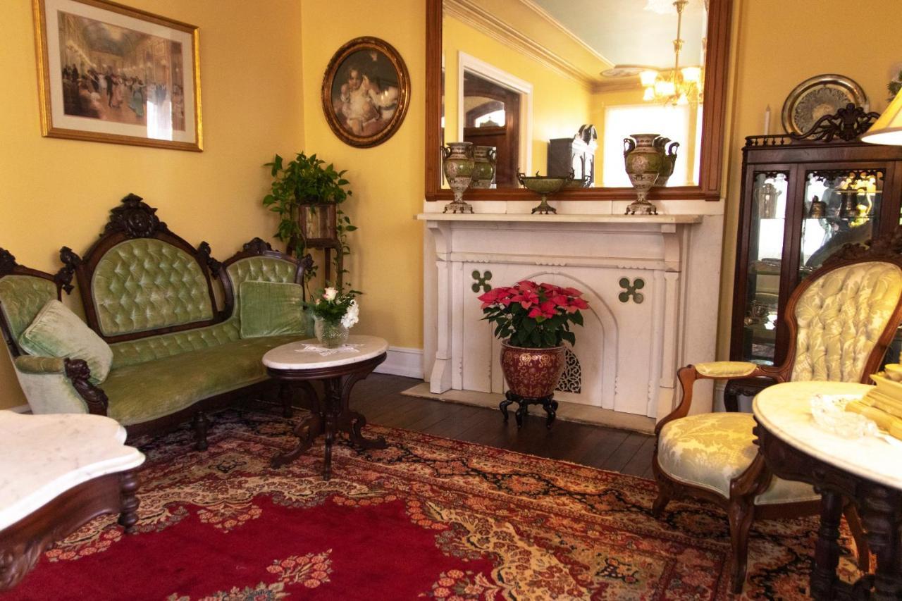Bed & Breakfast Gifford-risley House