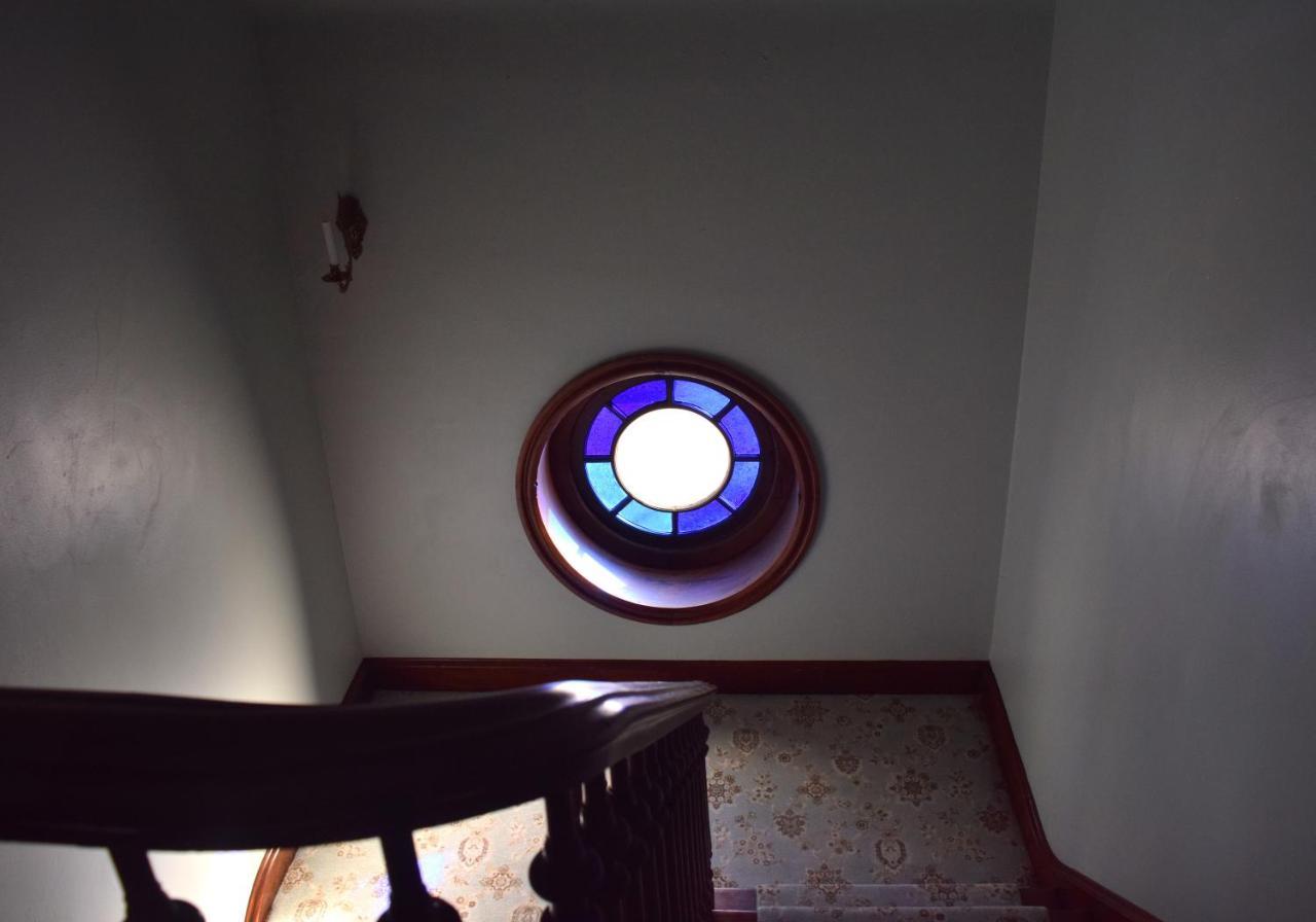 Gifford-risley House Bed & Breakfast Media