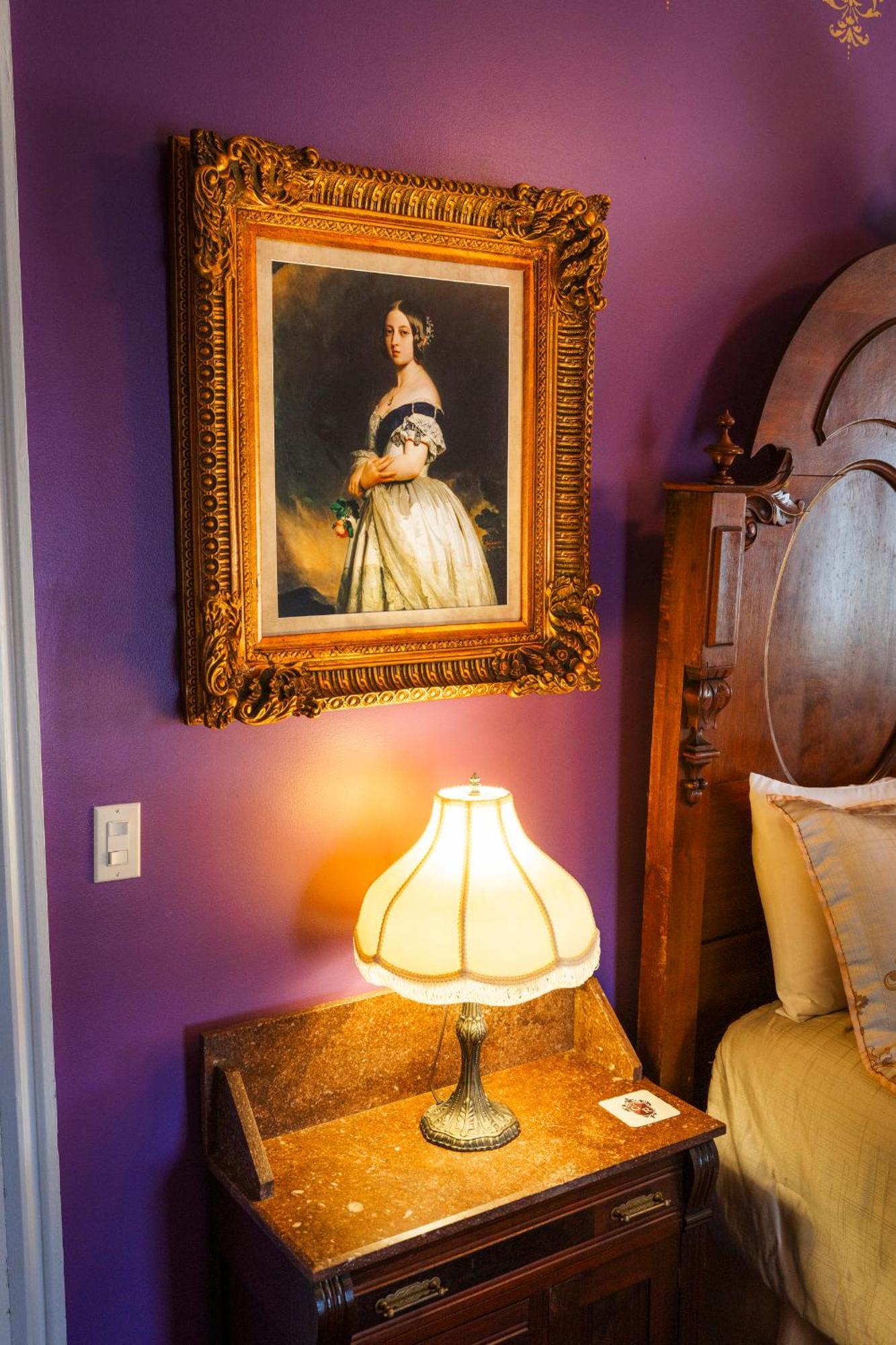 Bed & Breakfast Gifford-risley House Media