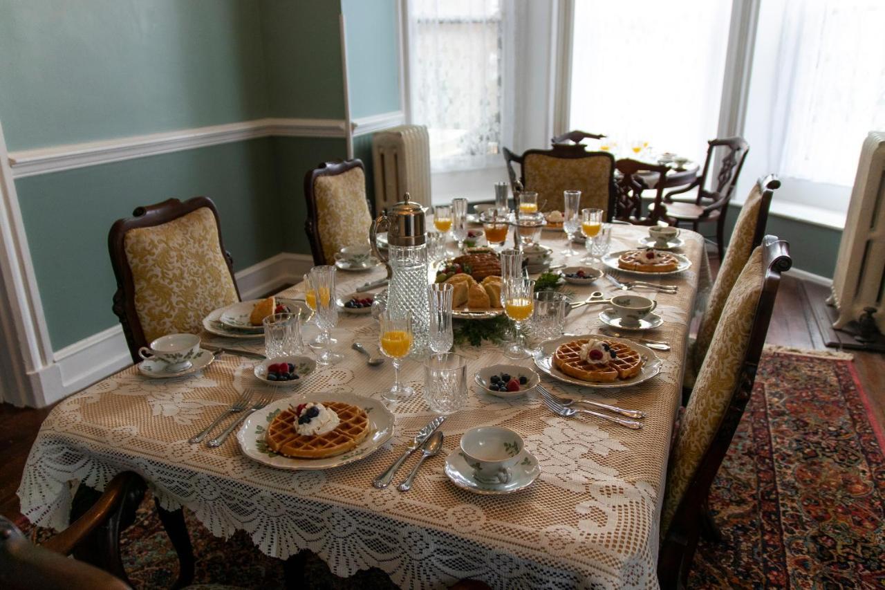 Gifford-risley House *