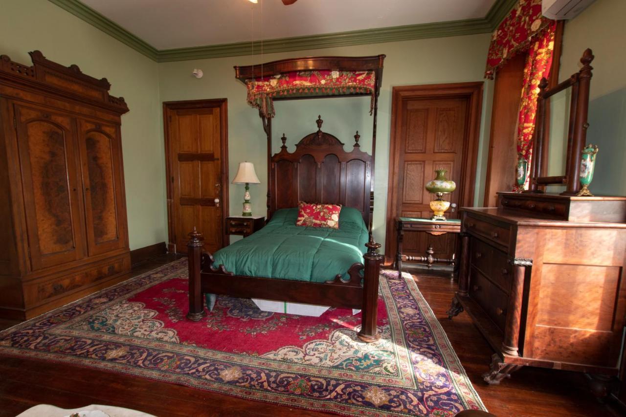 Gifford-risley House Bed and breakfast *